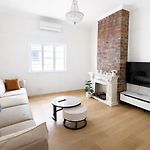 Entire 3Bedroom House Close To Cbd