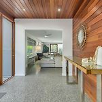 Elegant Ascot Retreat Central Three Bedroom Home