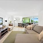 Lovely 3-Bed With Alfresco Dining By Custom Bnb Hosting
