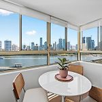 Sensational Cliff-Top Waterfront