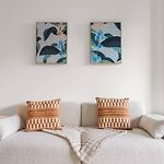 Queens Wharf Apt - Level 42 With River & City View