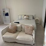 Comfy 1Bed And 1 Futon Studio In Heart Of City