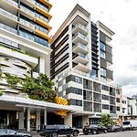 City-Center Cozy 2Bdr Apartment With Parking