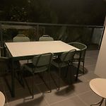 24 Bromley St Private Room In A Luxurious Shared Apt