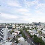 Modern City Pad, 1-Min To Showgrounds
