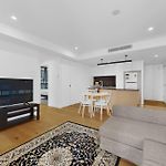 Brisbane One Views Level 15 2Br Apartment