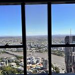 River And City View Sky Tower L78 2B2B
