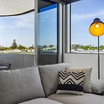 Gabba Retreat - Rooftop Pool & Stunning City View