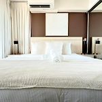 Direct Story Bridge Views - Sleeps 6 - Parking - Resort