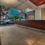 Modern 1Br Retreat - Pool, Gym, Parking - Walk To South Bank