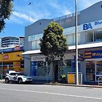 Amazing Views 2Bd 2Ba Homey Toowong Abode Pool M29