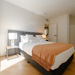 Lux 18Th Floor 2Br 2Bath, River View, Pool, Spa, Sauna, Gym, Wifi,