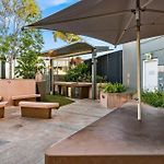 South Brisbane Apartment With Pool
