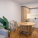 2Br West End Hideaway With City Views And Parking