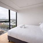 2Br West End Hideaway With City Views And Parking