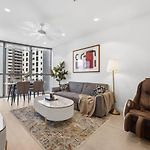 Landmark Queens Wharf 1Br Wit Pool Gym And City View