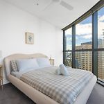 1B New Apt On Star Casino - Lv 21 Queens Wharf