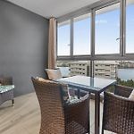 Hamilton Riverview Apt With Balcony & Pool