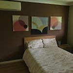 Breezy Entire 2 Bedroom Unit Top Floor Next To Uq