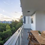 Xl Balcony Stylish 2Br Parking Near Food And Shops