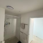 Penthouse-Top Floor With Pool & City Views
