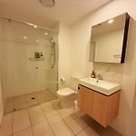 Hope St Staycation Pool Gym Sauna Parking M30