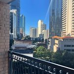 Large 2 Bed 2 Bath 1 Park Inner City Location