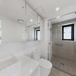 Hamilton Portside Luxe Level 5