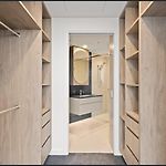 One Sky Residence - Sleep 6 - Pools Cinema Sauna Gym Free Parking