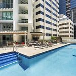 Brisbane City Retreat With Private Balcony