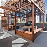 Ivy & Eve - 2Br - Pool - Balcony - Parking