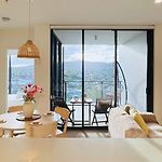 Amazing Views 2Bd 2Ba Homey Toowong Abode Pool M29