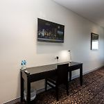Calamvale Hotel Suites And Conference Centre