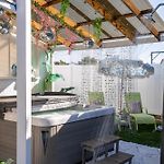 Hot Tub, Ice Bath, Gym, Sauna, Pool Table Coorparoo Haven
