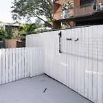 2Br Home Near Suncorp In Paddington Freeparking