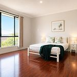 14A Convenient Ensuite Room In Coopers Plains