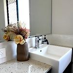 14A Convenient Ensuite Room In Coopers Plains