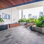 Luxury South Bank Apartment | City Views