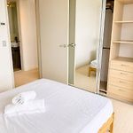 Modem Two Bedroom Apartment In Brisbane Inner Cbd