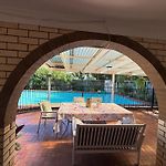 4Br Big Family House With Huge Pool