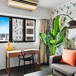 Central Brunswick Apartment Hotel