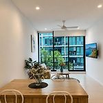 Modern 1-Bdr Apt W/ Free Car Park&Fantastic Pool