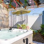 Hot Tub, Ice Bath, Gym, Sauna, Pool Table Coorparoo Haven