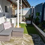 Hot Tub, Ice Bath, Gym, Sauna, Pool Table Coorparoo Haven