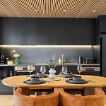 West End Apartment - Free Secure Car Park - Walk To Restaurants - Brisbane Convention Centre