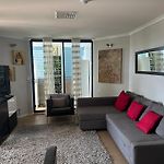 Spacious 2Brm Apartment Free Parking