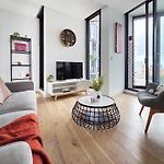 2Br Fortitude Valley Pool Gym And Parking
