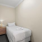 Central City Apt With King Bed, Pool, Gym And Sauna