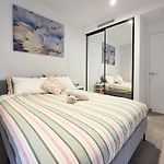 2Br Fortitude Valley Pool Gym And Parking