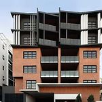 West End Apartment - Free Secure Car Park - Walk To Restaurants - Brisbane Convention Centre